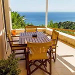 Contessa Aparthotel 4*