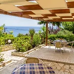 Contessa 4*