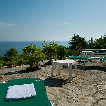Contessa Aparthotel Vasilikí