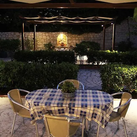 Contessa 4*