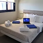 Contessa 4*