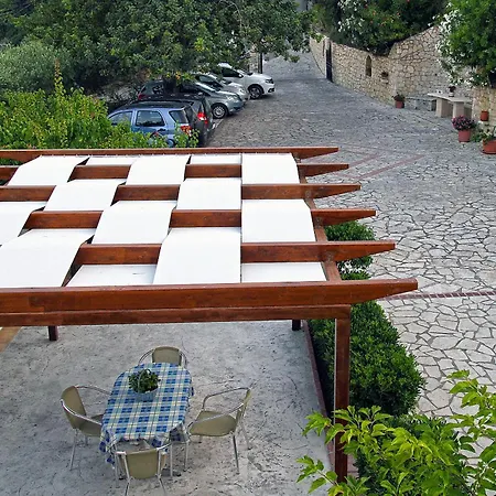 Contessa Aparthotel 4*