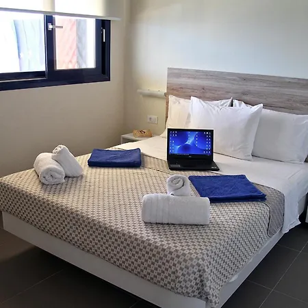 Contessa 4*